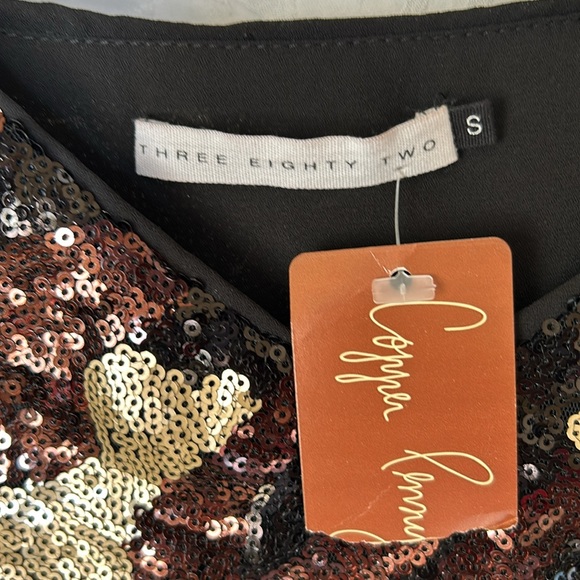 NWT THREE EIGHTY TWO sequined gold, black, and bronze evening top. Size Small. - Picture 3 of 9